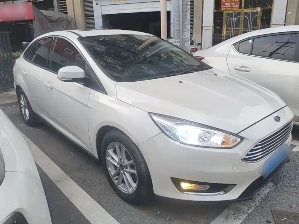 Ford Focus 2015 — фото 4
