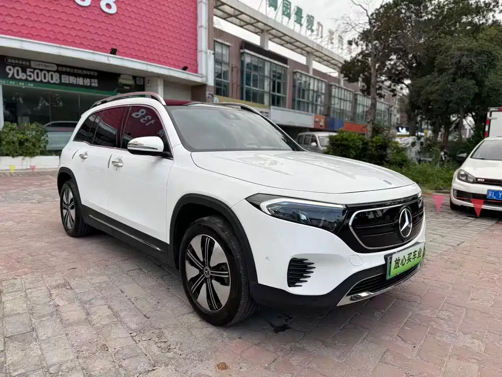 Mercedes-Benz EQB 2023