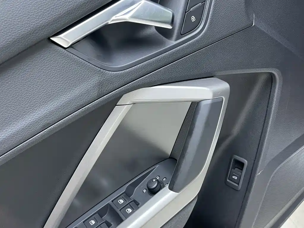 Audi Q3 2022 — фото 16
