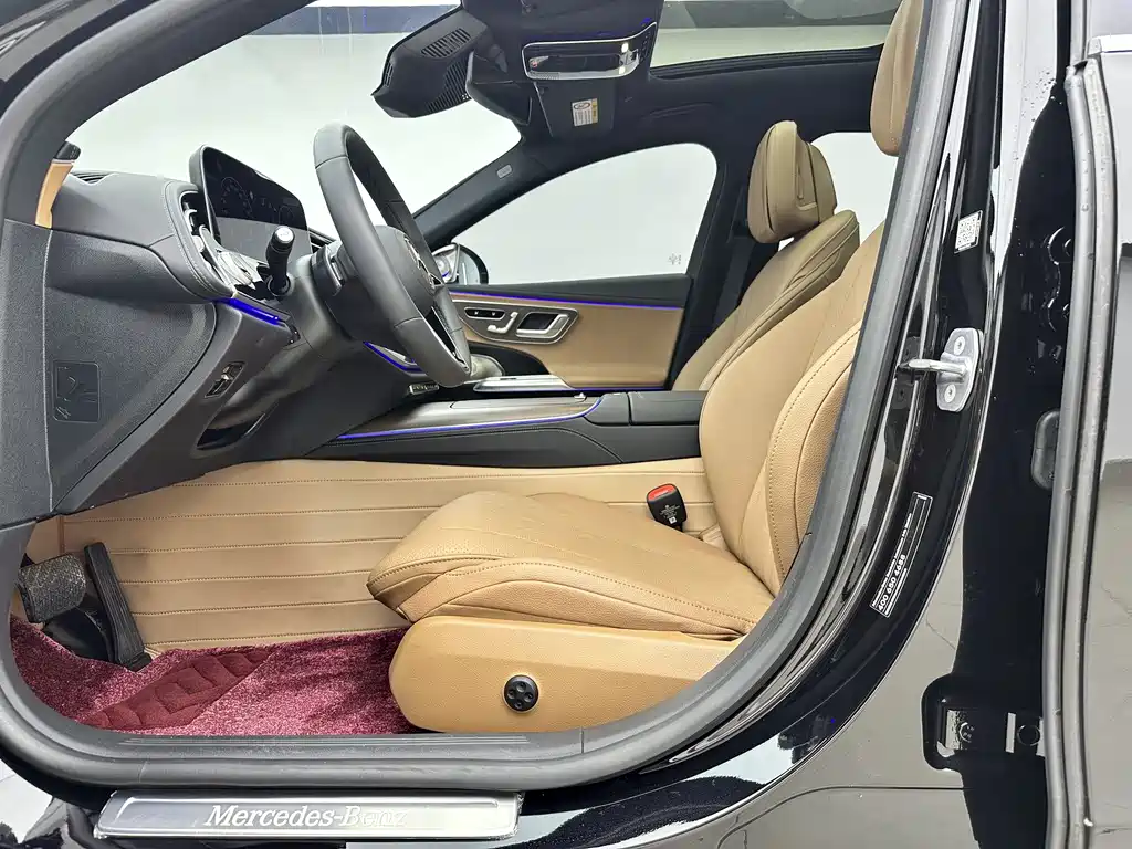 Mercedes-Benz E-Class 2025 — фото 11