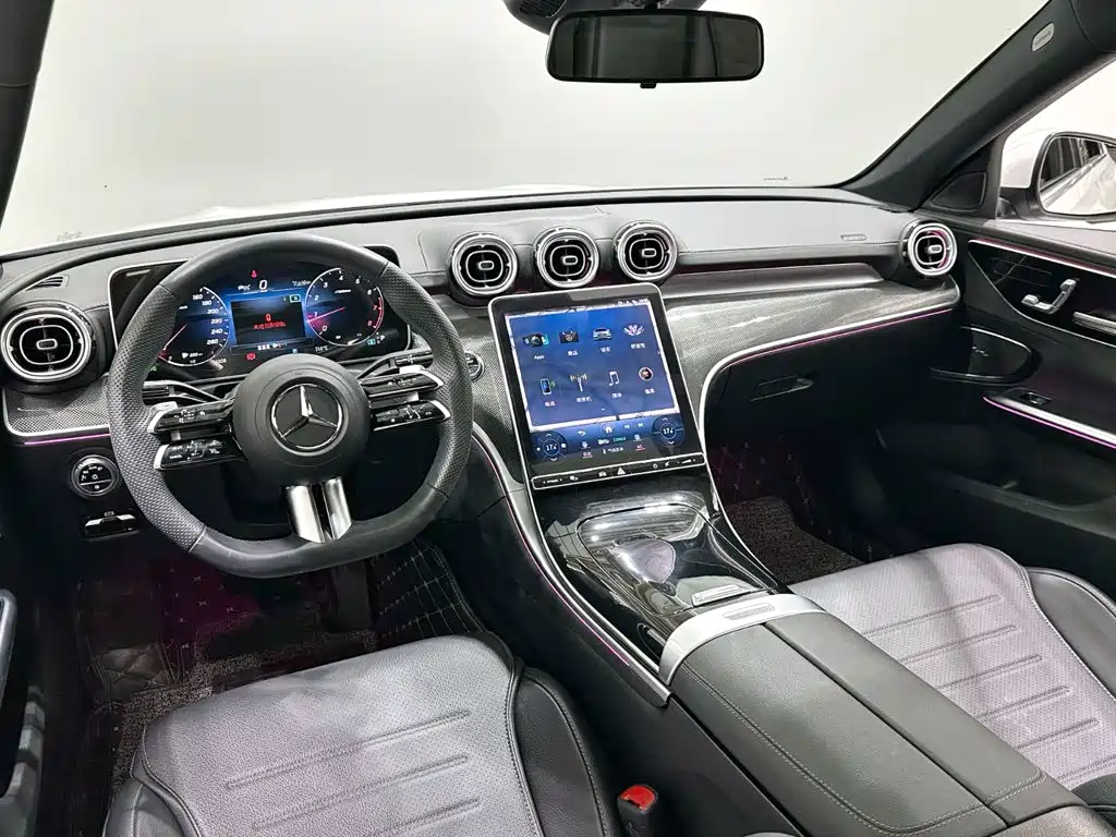 Mercedes-Benz C-Class 2024 — фото 10