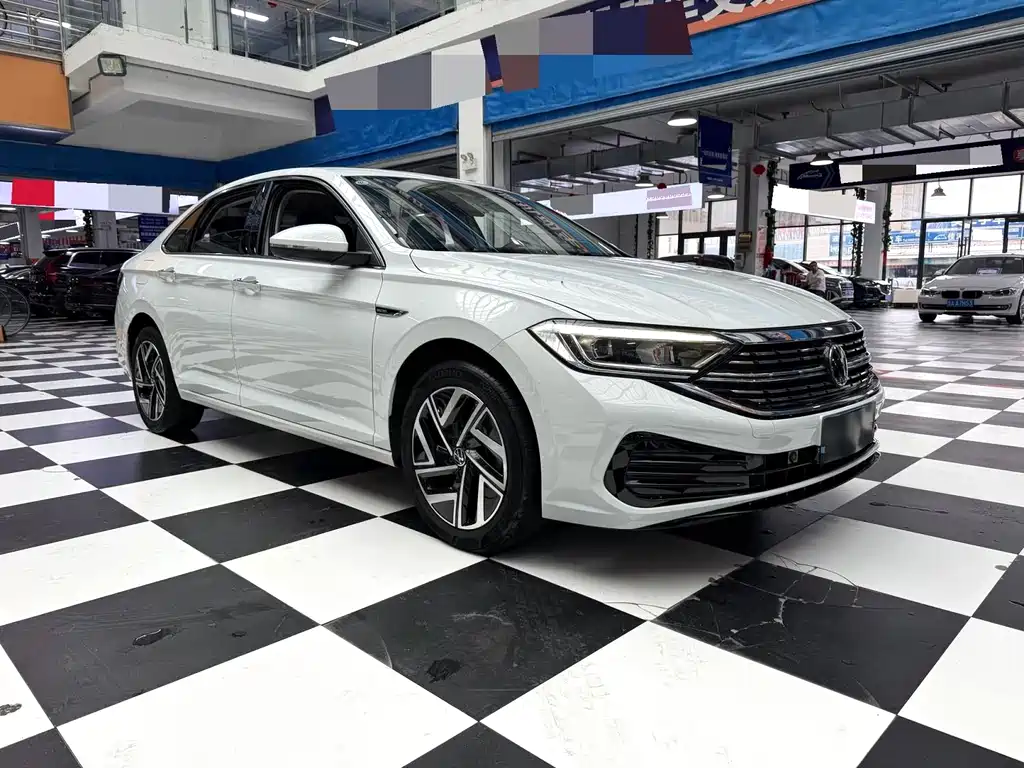 Volkswagen Sagitar 2022