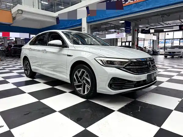 Volkswagen Sagitar 2022