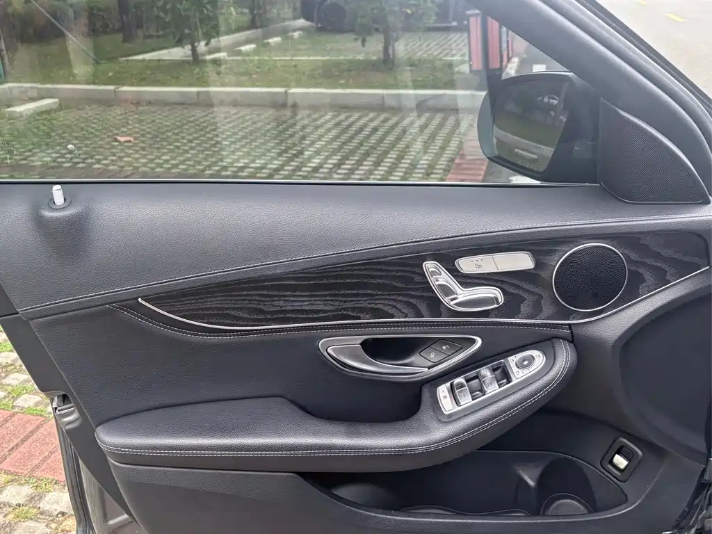 Mercedes-Benz C-Class 2018 — фото 16