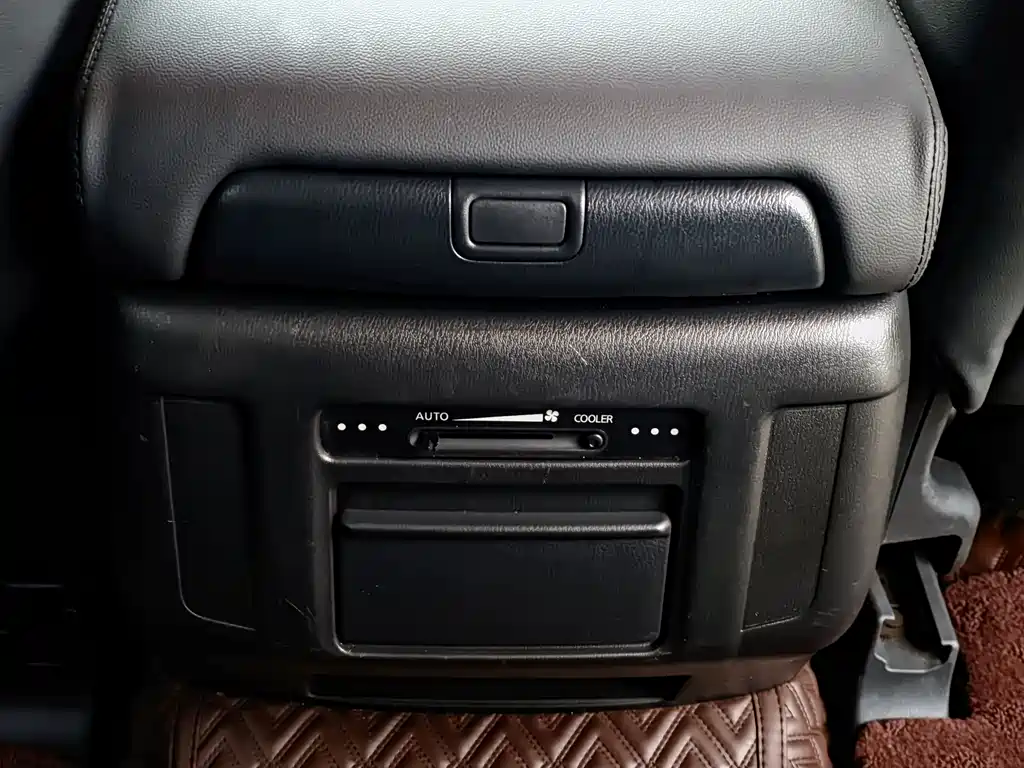 Nissan Patrol 2017 — фото 10