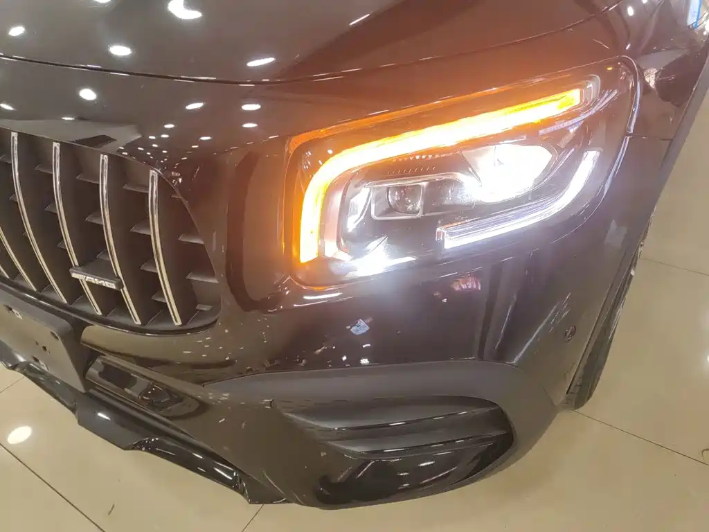 Mercedes-Benz GLB AMG 2022 — фото 19