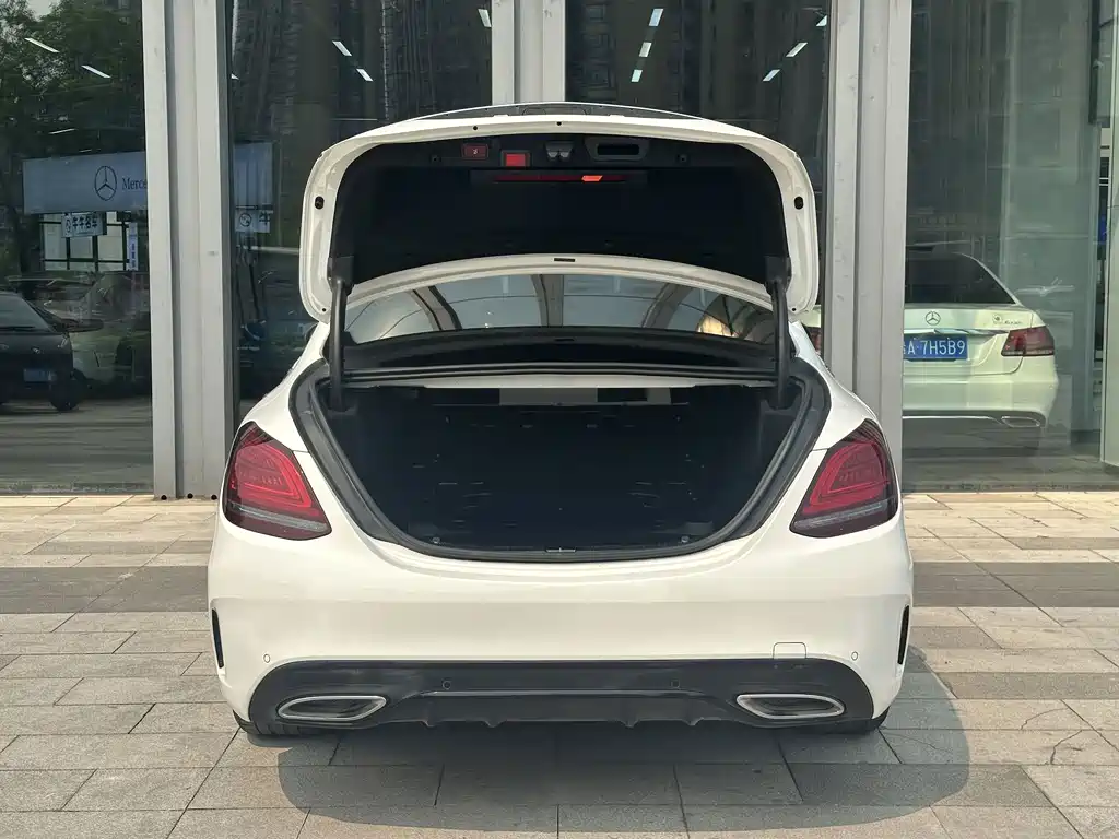 Mercedes-Benz C-Class 2021