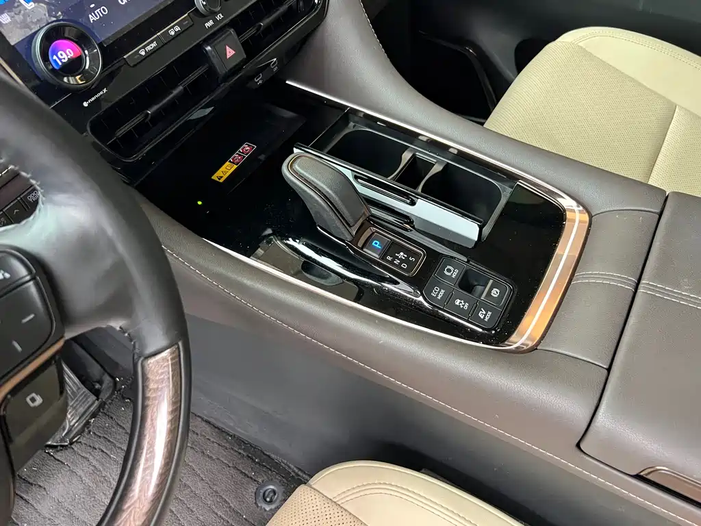 Toyota Alphard 2024 — фото 6