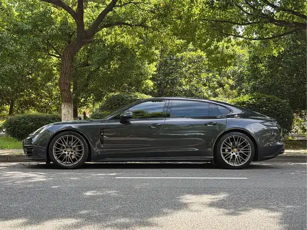 Porsche Panamera 2024