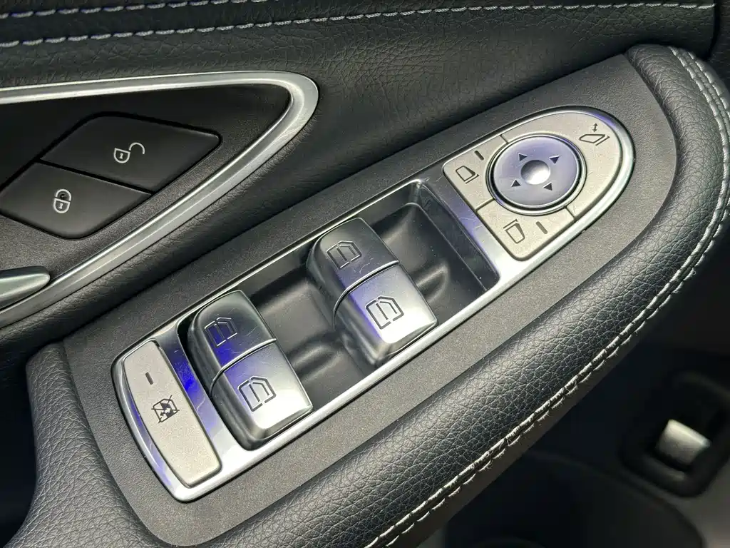 Mercedes-Benz C-Class 2020 — фото 23