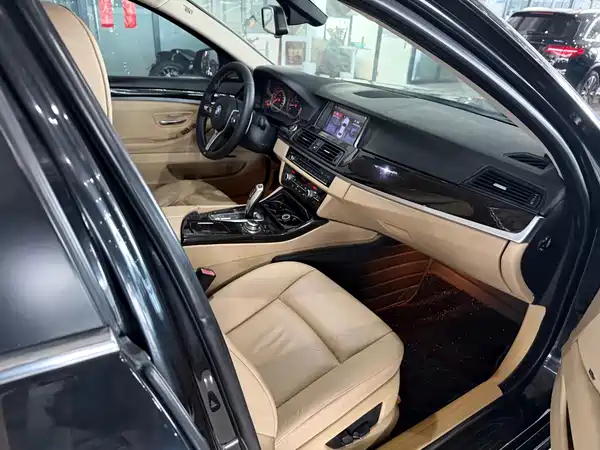 BMW 5 Series 2012