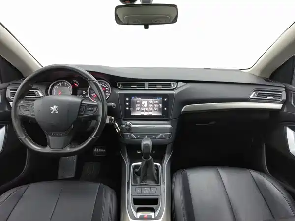 Peugeot 408 2015