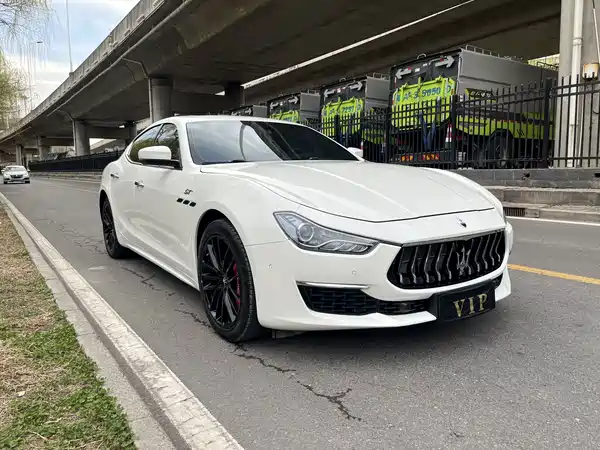 Maserati Ghibli 2023