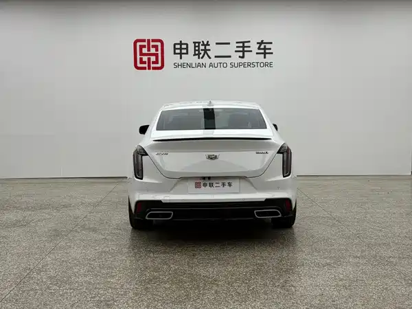 Cadillac CT4 2023