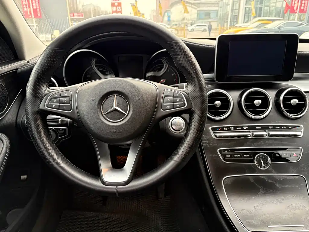 Mercedes-Benz C-Class 2017 — фото 15