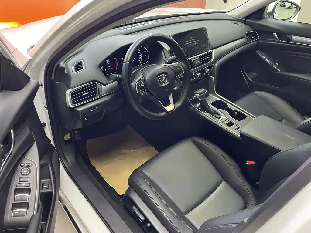 Honda Accord 2023 — фото 11