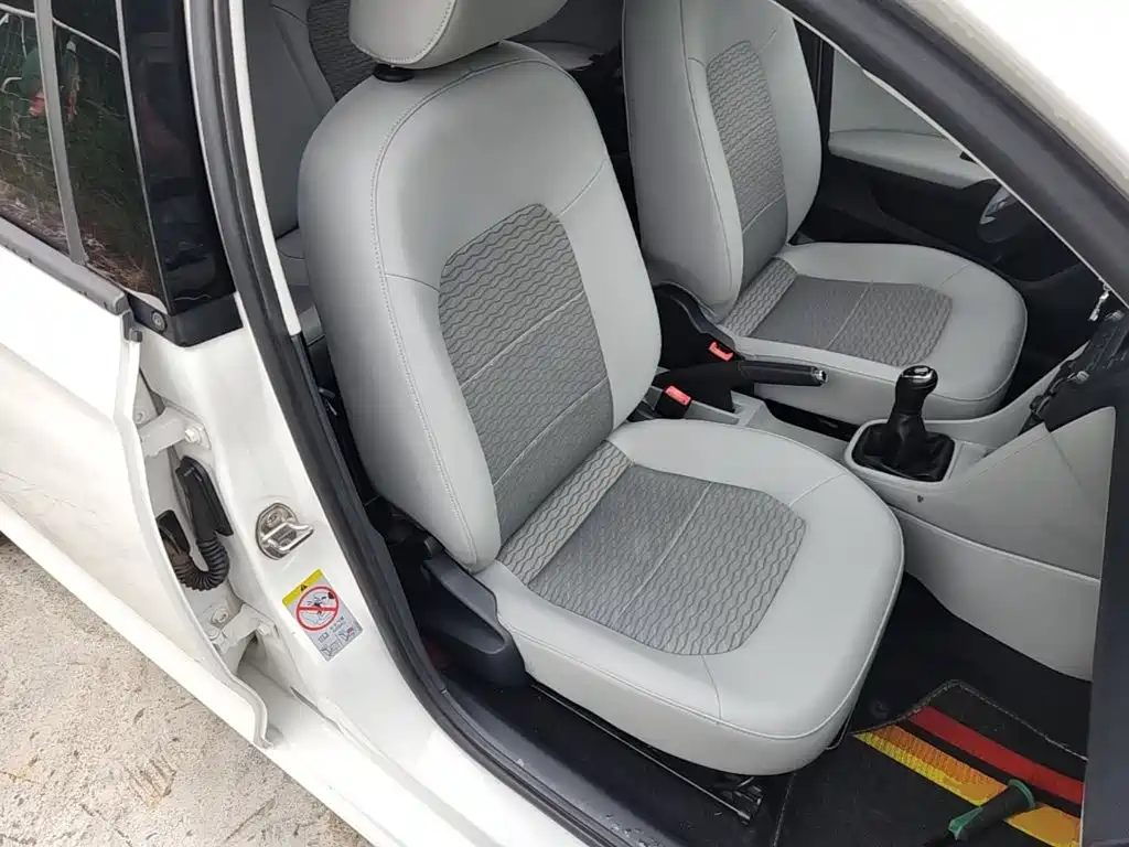 Skoda Rapid 2016 — фото 25