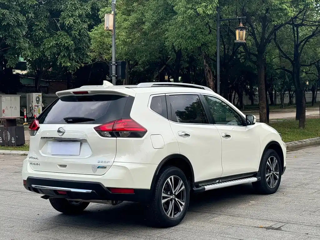 Nissan X-Trail 2017 — фото 12