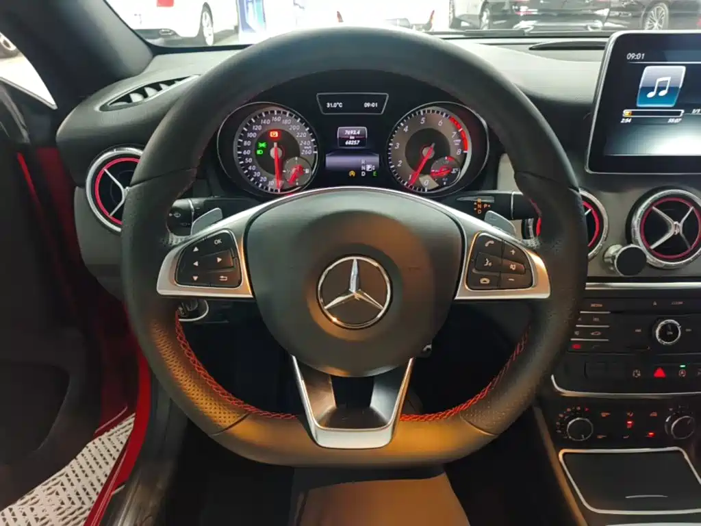 Mercedes-Benz CLA 2015 — фото 11