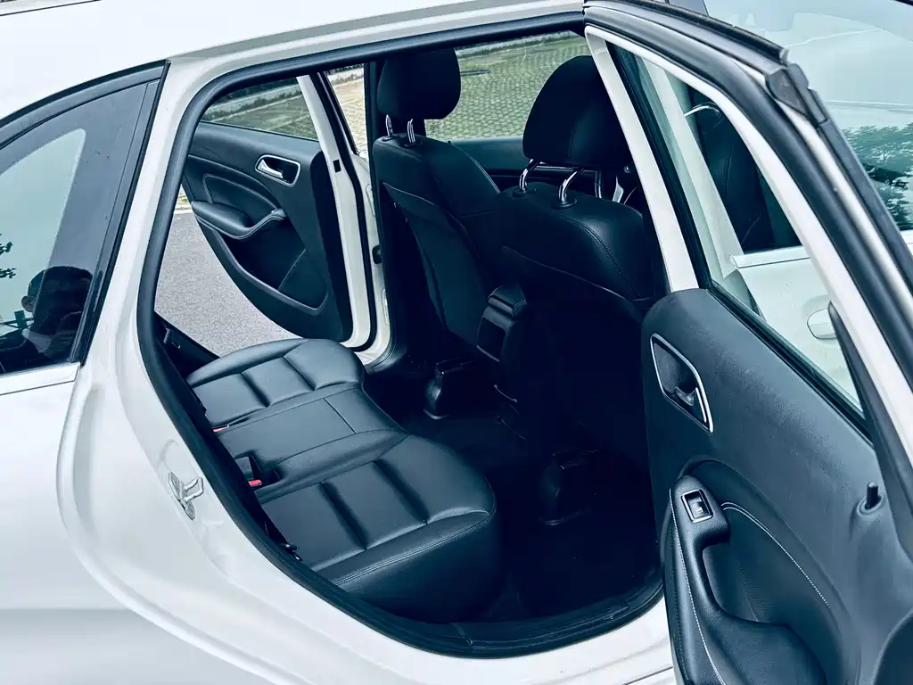 Mercedes-Benz B-Class 2014 — фото 12