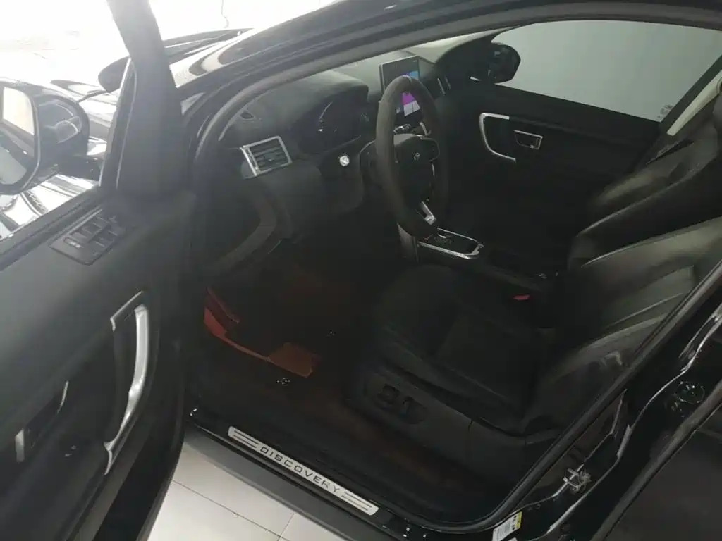 Land Rover Discovery Sport 2016 — фото 16
