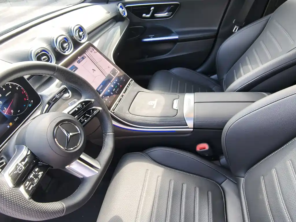 Mercedes-Benz C-Class 2023 — фото 11