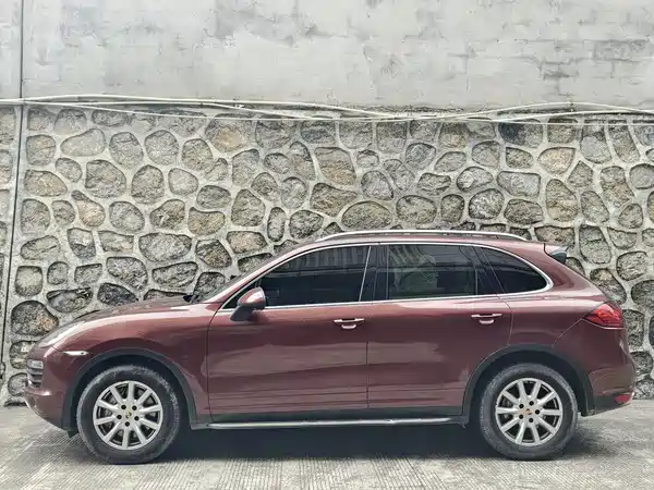 Porsche Cayenne 2011