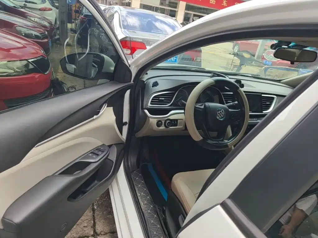 Buick Excelle GT 2018 — фото 16