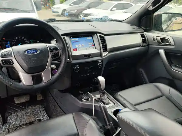Ford Everest 2016