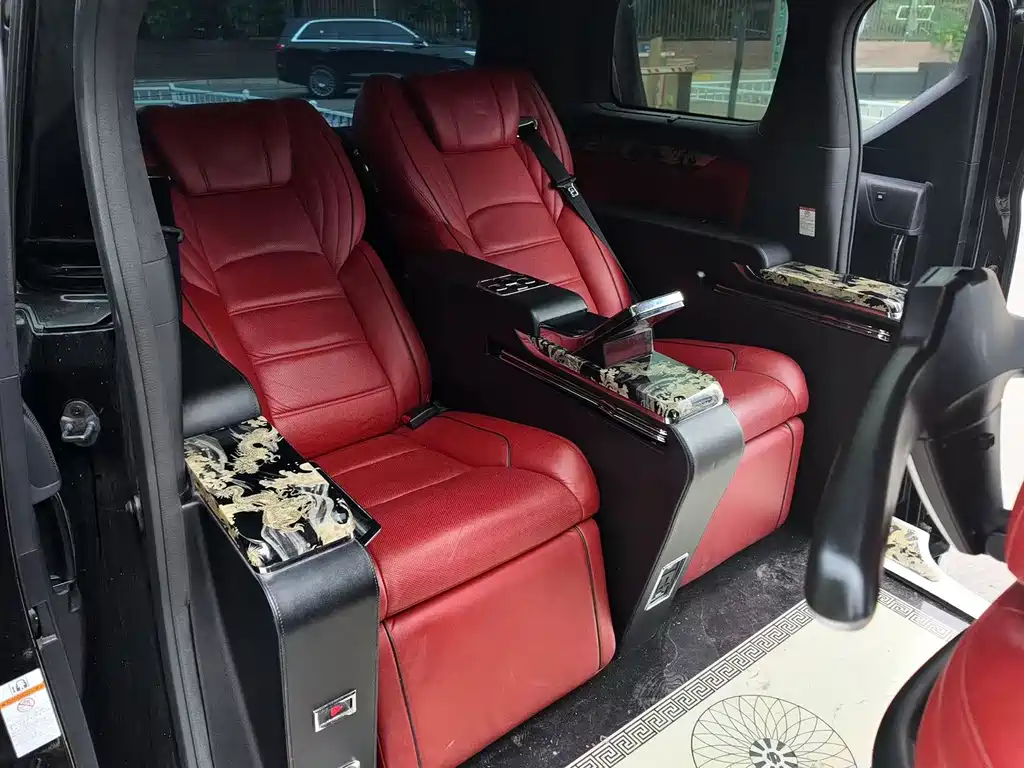Toyota Alphard 2018 — фото 15