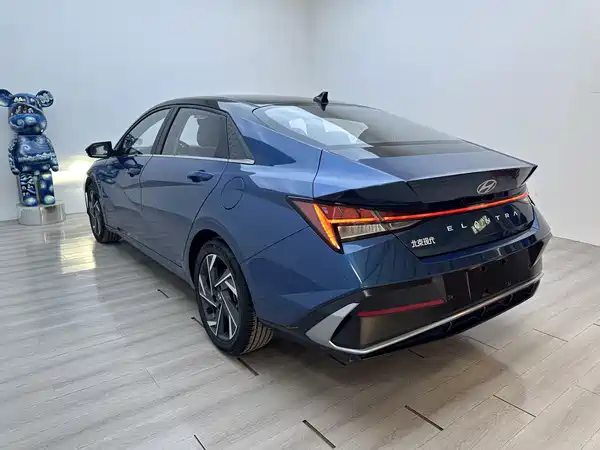 Hyundai Elantra 2023