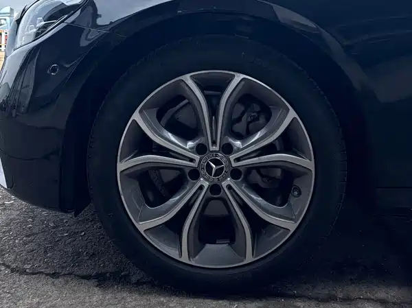Mercedes-Benz E-Class 2022