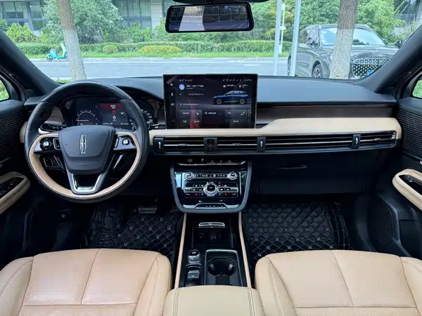 Lincoln Corsair 2021