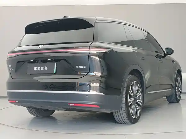 NIO ES8 2023