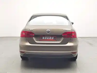 Volkswagen Sagitar 2015