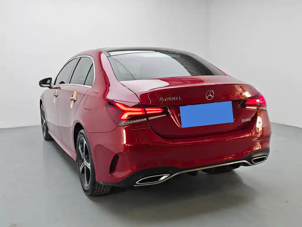 Mercedes-Benz A-Class 2023 — фото 6