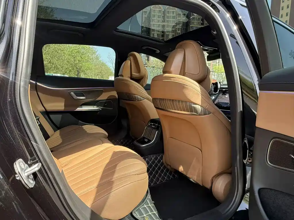 Mercedes-Benz E-Class New Energy 2025 — фото 12