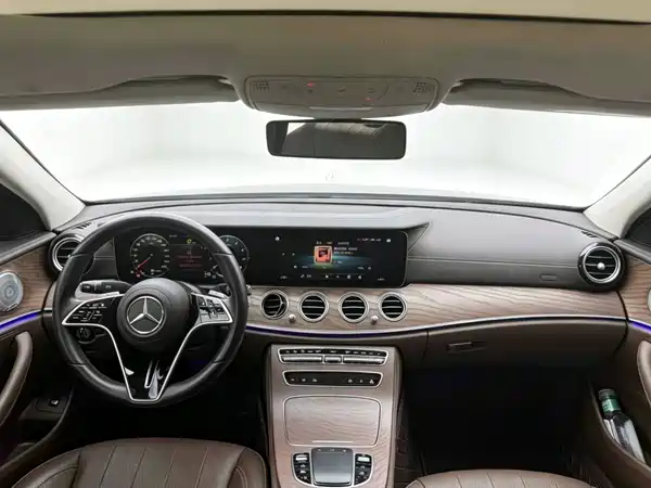 Mercedes-Benz E-Class 2023