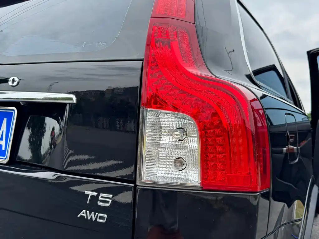 Volvo XC90 2014 — фото 19