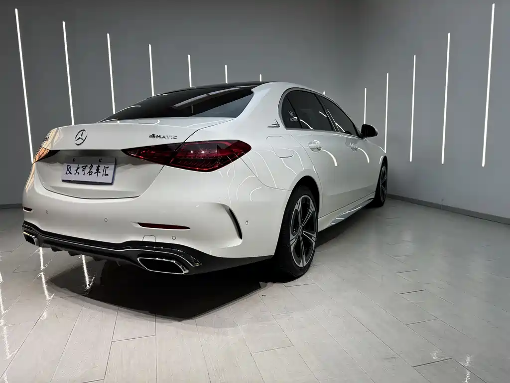 Mercedes-Benz C-Class 2023 — фото 7