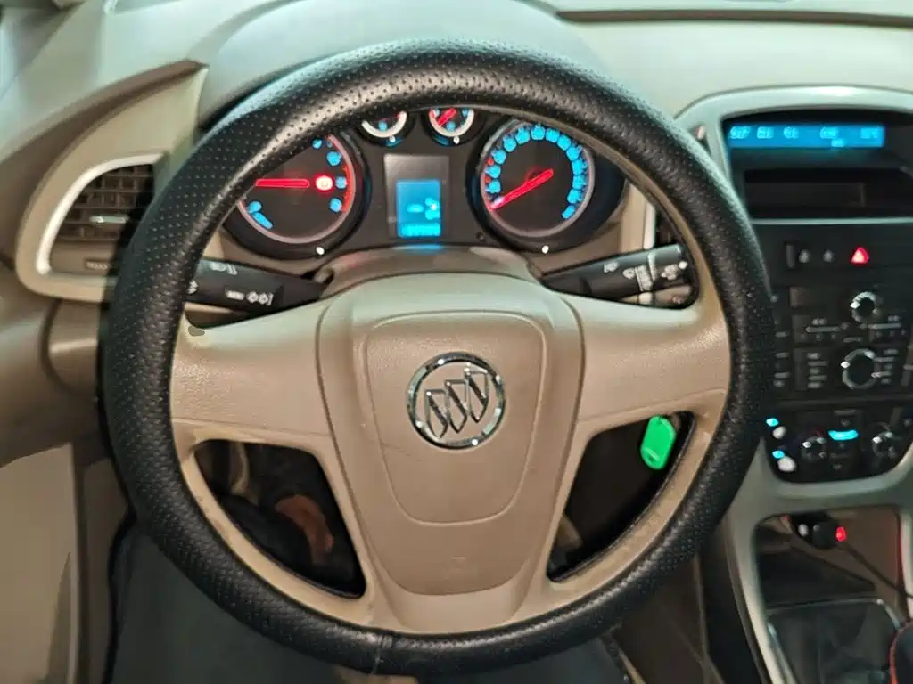 Buick Excelle GT 2014 — фото 11