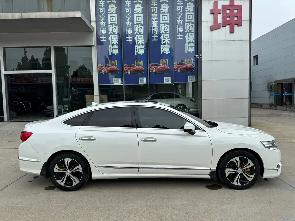 Honda Spirior 2015 — фото 12