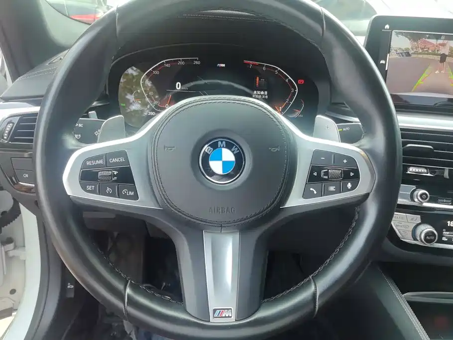 BMW 5 Series 2022 — фото 15