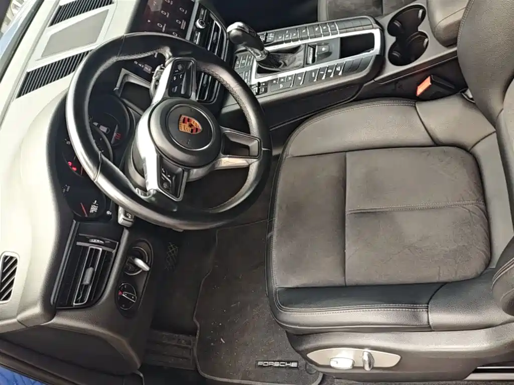 Porsche Macan 2019 — фото 16