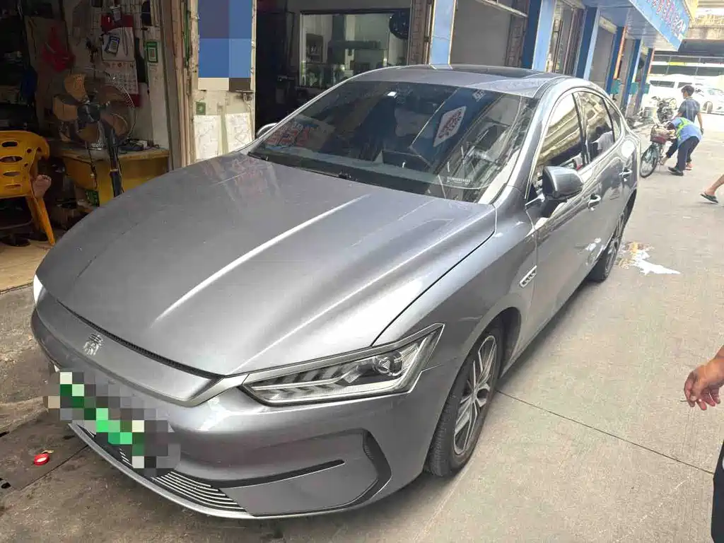 BYD Qin PLUS 2022 — фото 1