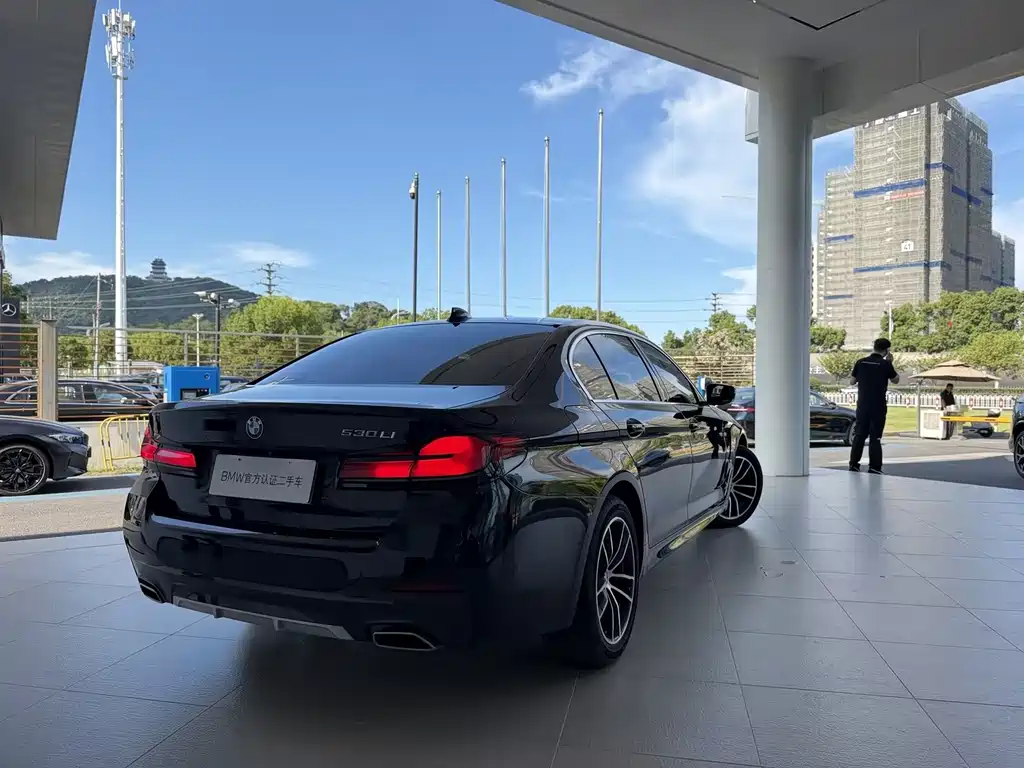 BMW 5 Series 2024