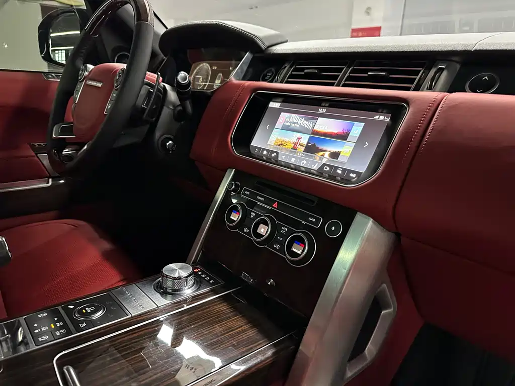 Land Rover Range Rover 2018 — фото 18