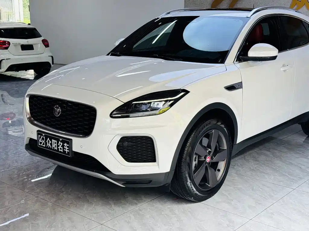 Jaguar E-PACE 2024 — фото 5