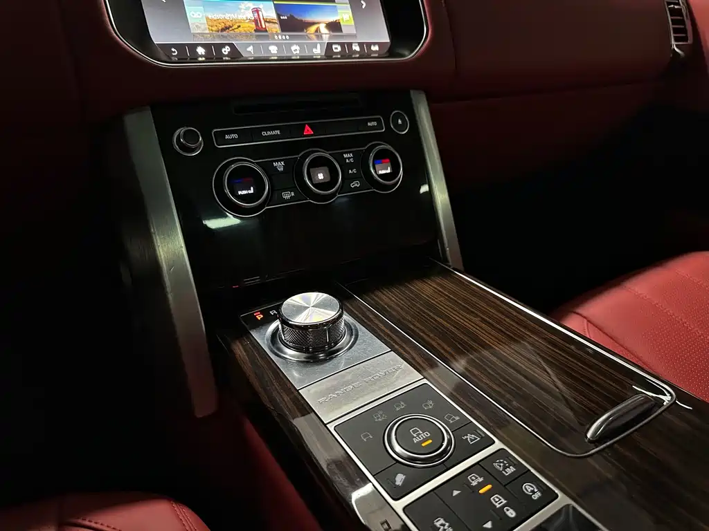Land Rover Range Rover 2018 — фото 17