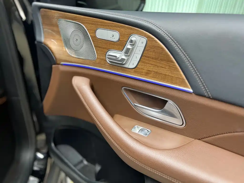 Mercedes-Benz GLE New Energy 2023 — фото 18
